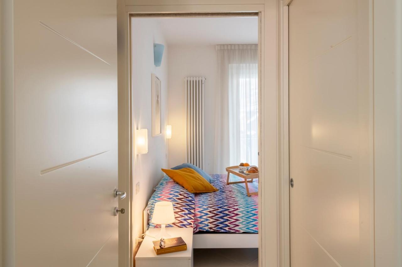 Elegante Trilocale Marconi Prima Fila Mare Apartment San Benedetto del Tronto Bagian luar foto
